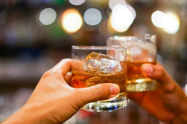 加拿大每年有7000例癌症与酒有关