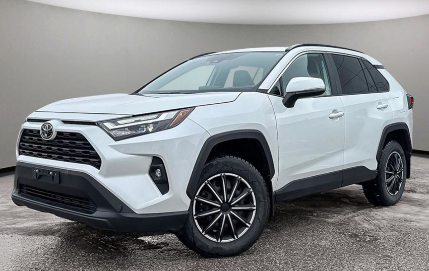 2025 Toyota RAV4 XLE