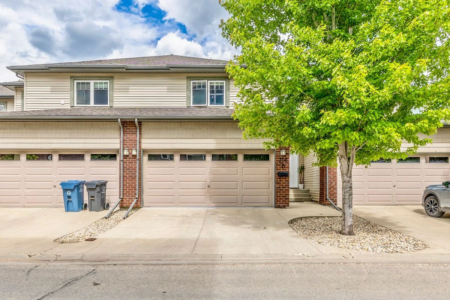 B-306 Fairhaven Road Linden Woods 双车库 + 4卧3.5卫